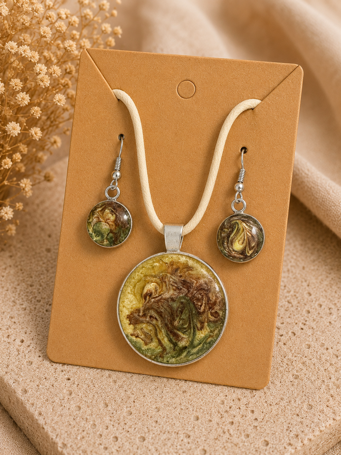 Marbled Resin Pendant Necklace &amp; Earrings Set